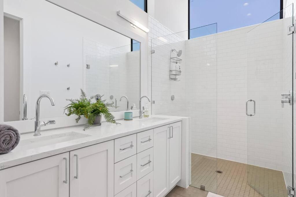 Beautiful Perfectly Located Luxury 2 Bed Townhome Dallas Eksteriør bilde