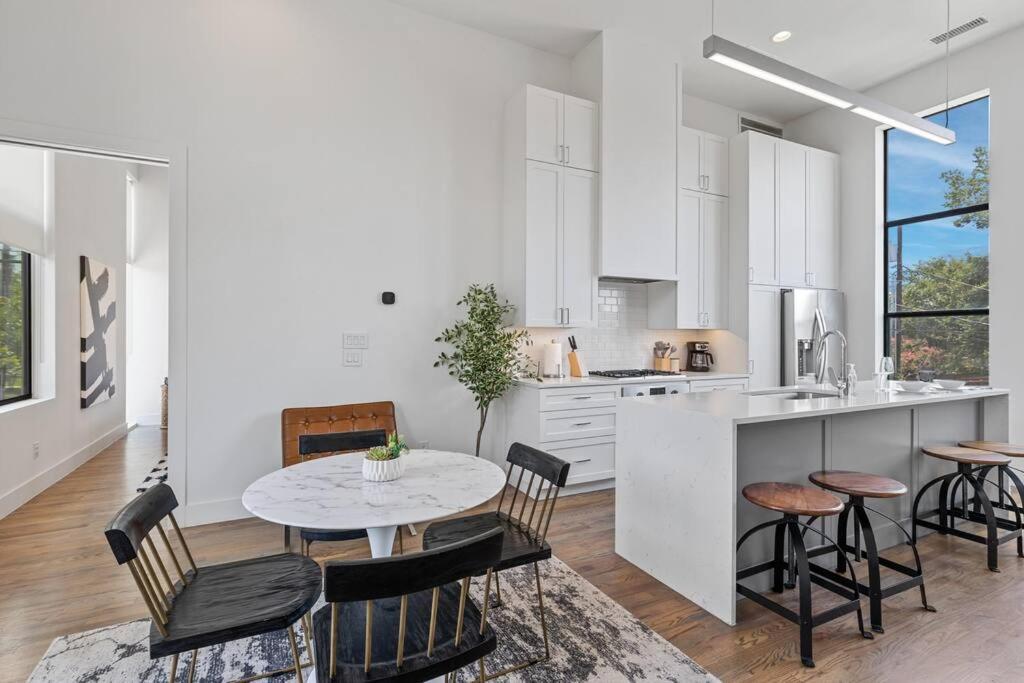 Beautiful Perfectly Located Luxury 2 Bed Townhome Dallas Eksteriør bilde